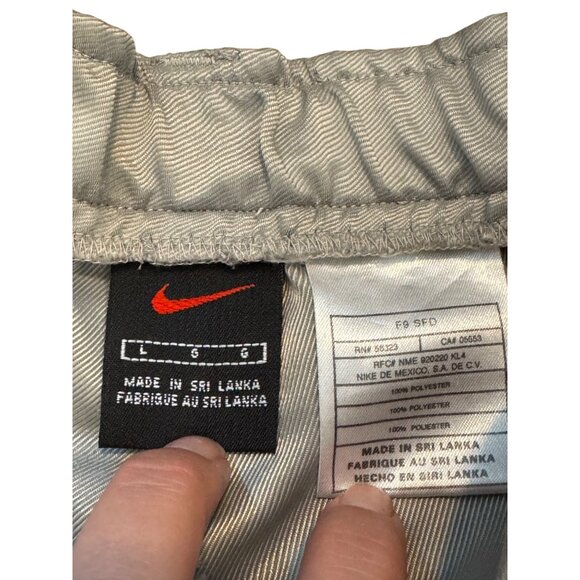 Nike Cargo Shorts Mens L Light Gray & Navy Polyester Elastic Waist With Pockets - Picture 3 of 5